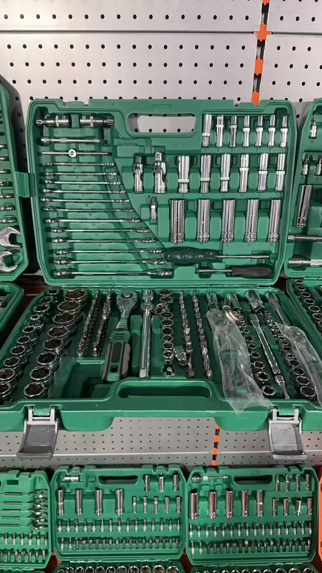 216ピースDIY自動車修理ツールキット、ハンドパワーソース - Power Tools Kit Set のレビューと価格
